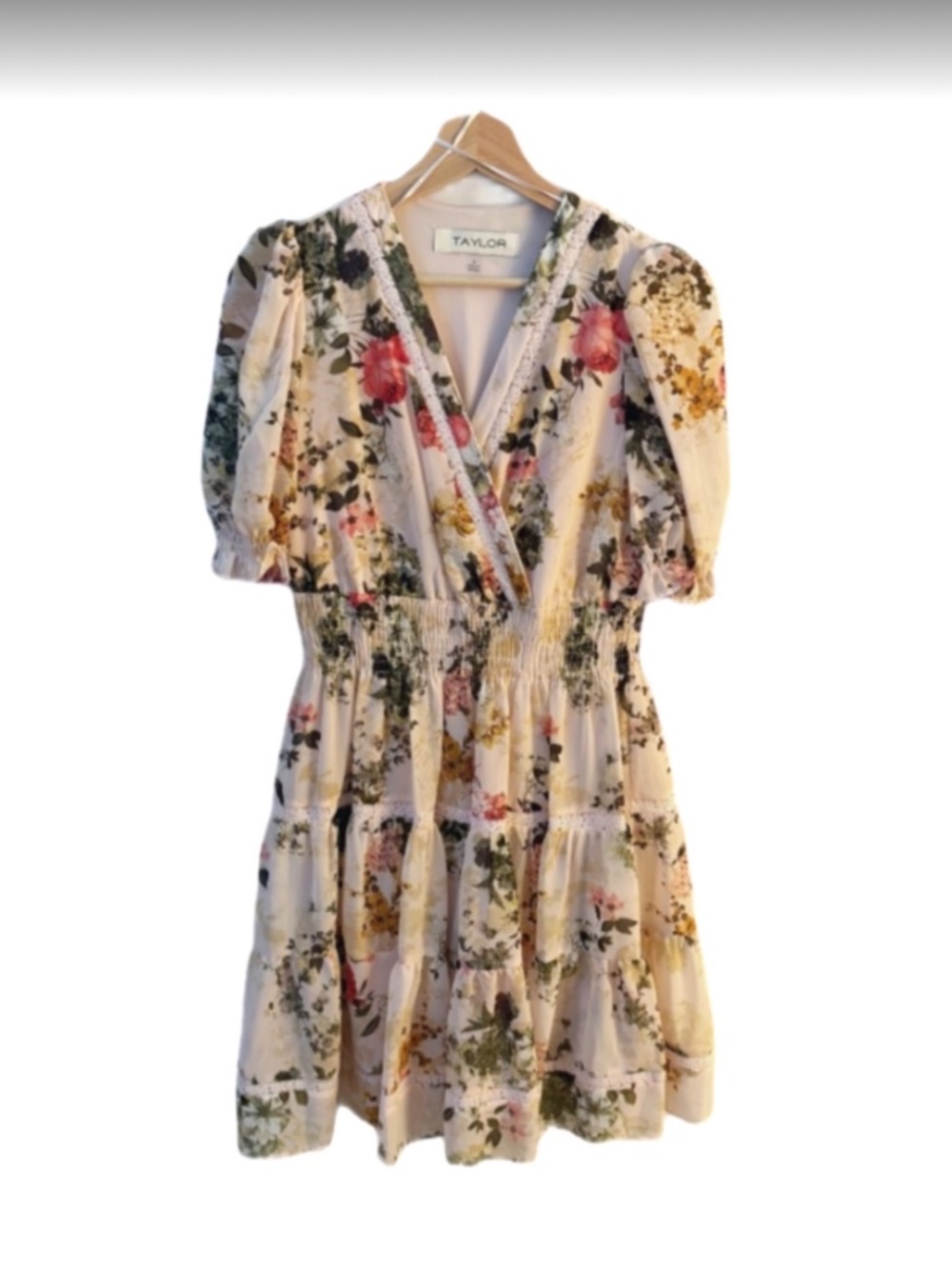 Taylor Floral Mini Dress Puff Sleeve V-Neck Tiered Cottagecore Size 2